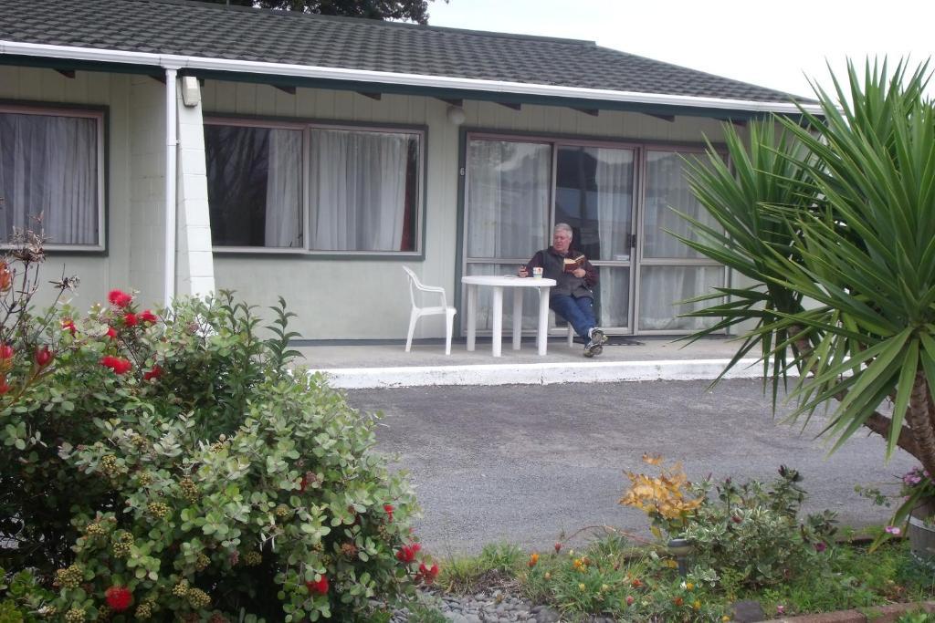 Katikati Motel Экстерьер фото